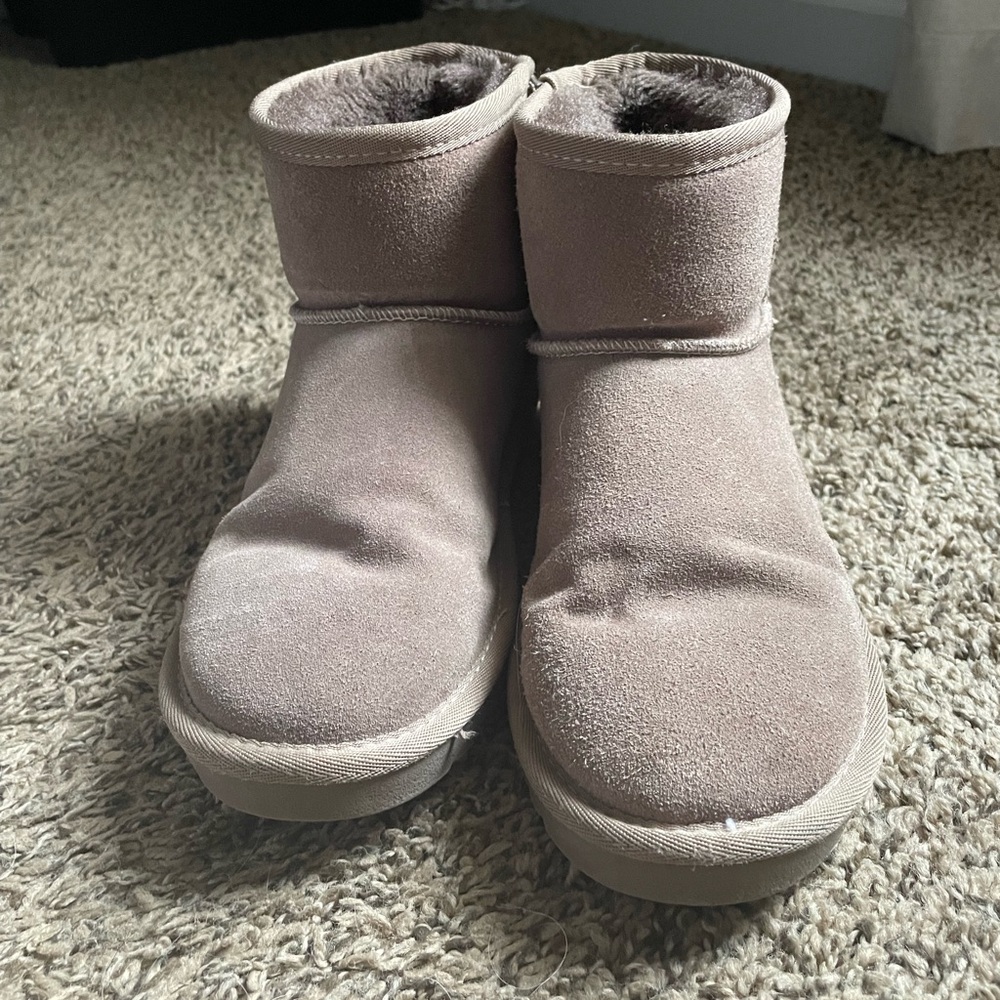 Cushionaire Boots Size 7.5